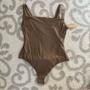 NWT SKIMS Square Neck Bodysuit